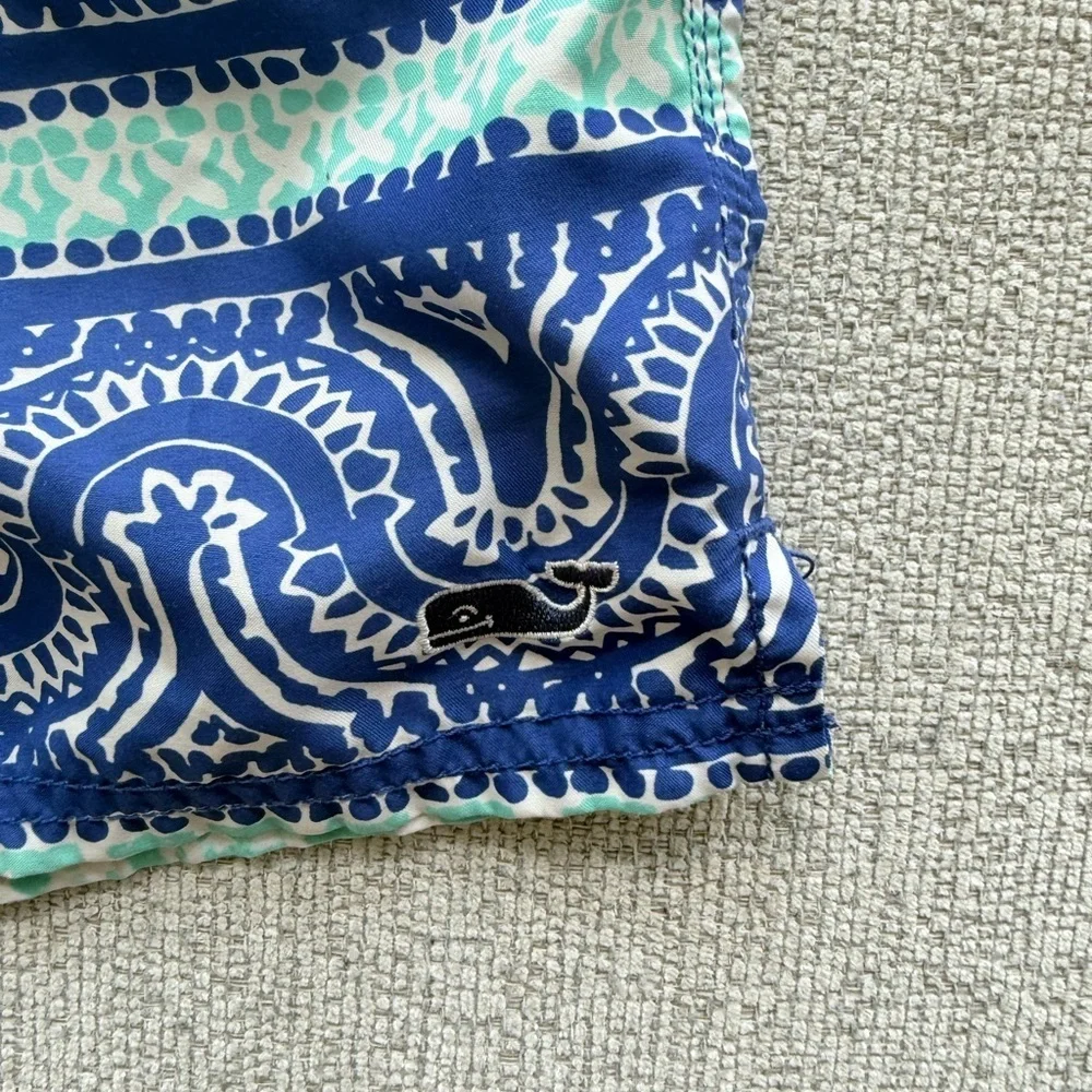 Vineyard Vines Men’s Blue and Green Patterned Swim Trunks Sz Small